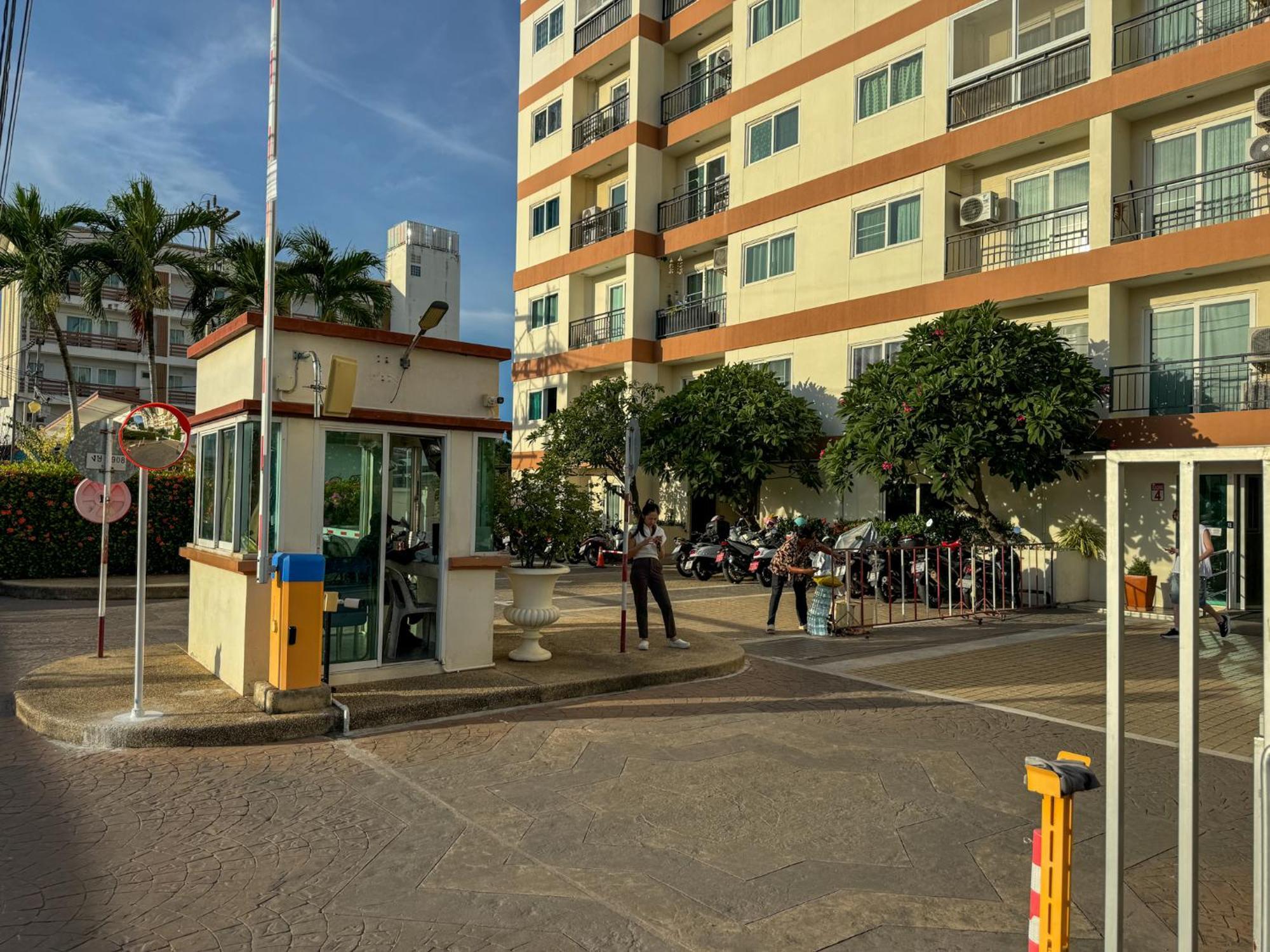 卧室直达泳池 全网最低价 到中天海滩5分钟 Pantai Jomtien Bagian luar foto