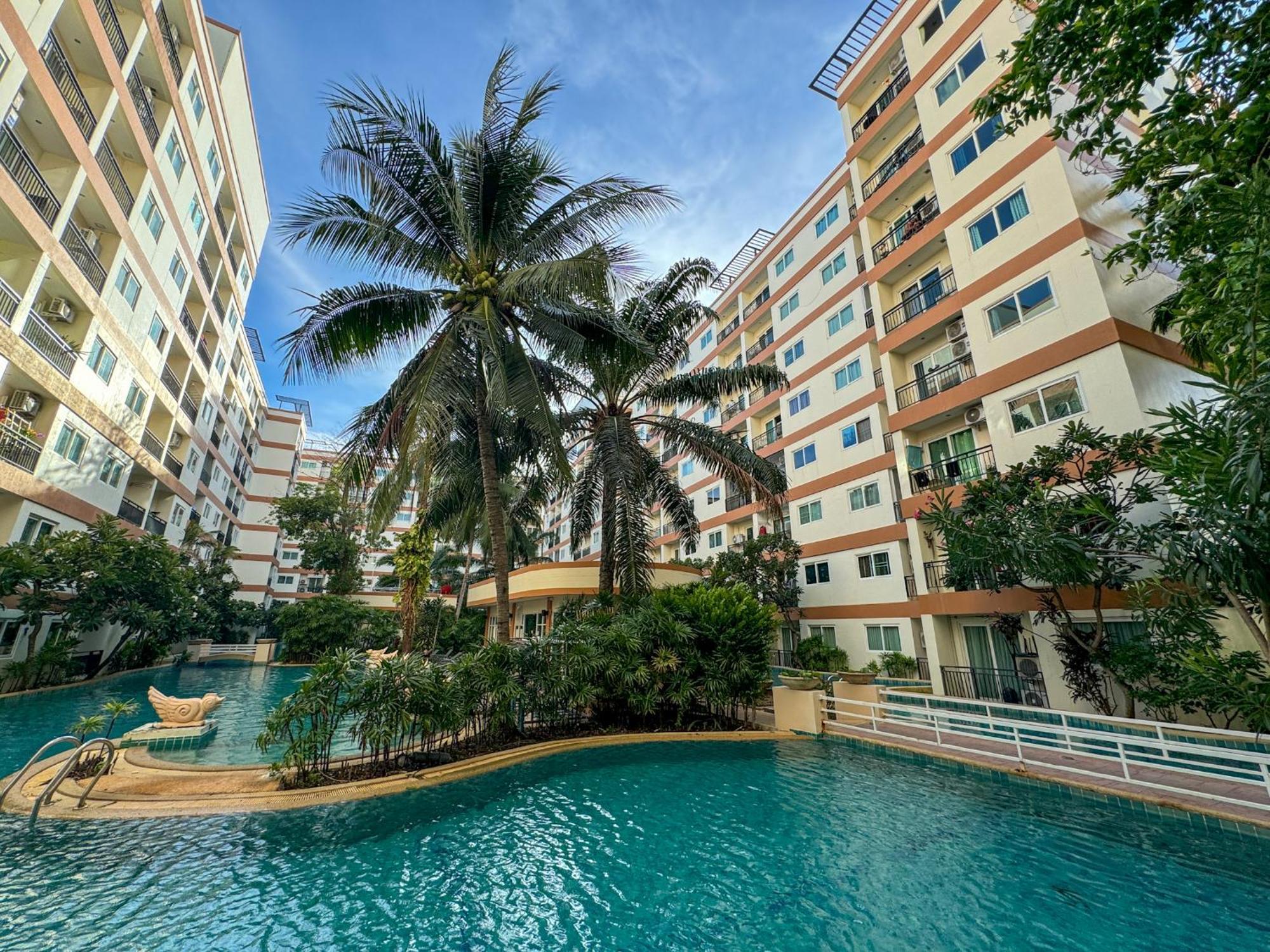 卧室直达泳池 全网最低价 到中天海滩5分钟 Pantai Jomtien Bagian luar foto